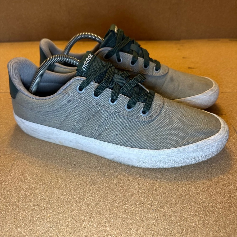 Adidas Daily 3.0 Mens Size 10 Sneakers Olive Green Canvas Low Top GX4187